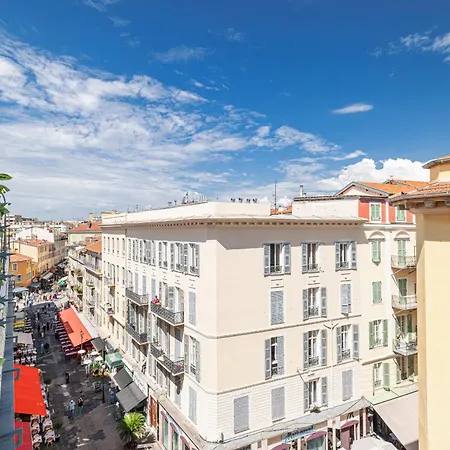 Massena Street - 1 Bdr Duplex With Ac & Parking *