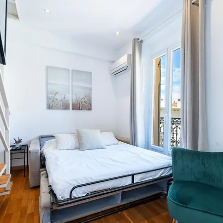 Massena Street - 1 Bdr Duplex With Ac & Parking * Nice