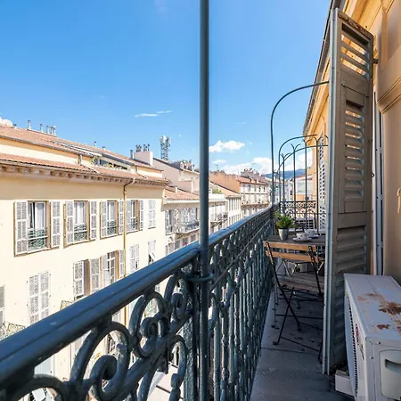 Appartamento Massena Street - 1 Bdr Duplex With Ac & Parking