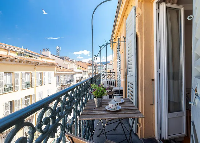 Massena Street - 1 Bdr Duplex With Ac & Parking Apartament *