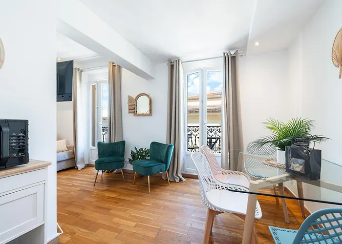 Apartament Massena Street - 1 Bdr Duplex With Ac & Parking *