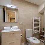 Massena Street - 1 Bdr Duplex With Ac & Parking 니스