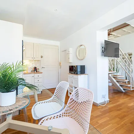 Massena Street - 1 Bdr Duplex With Ac & Parking Apartman *